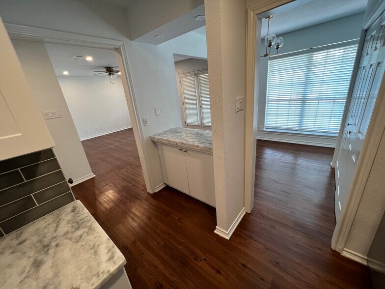 Building Photo - 1287 Roaring Springs Rd