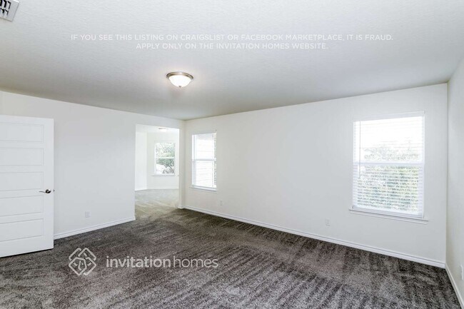Building Photo - 5111 Escudero
