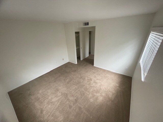 Building Photo - 2135 K Ave