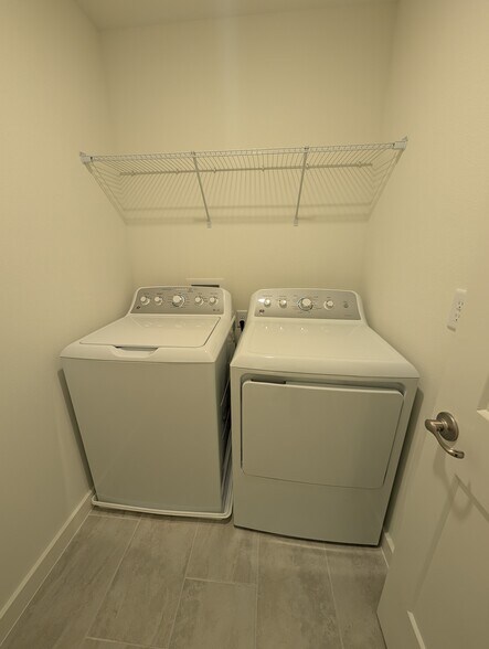 Building Photo - 1967 Iorio St