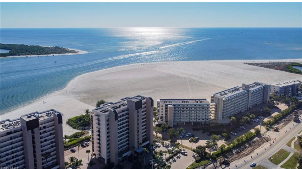 Gulf Access - 8400 Estero Blvd