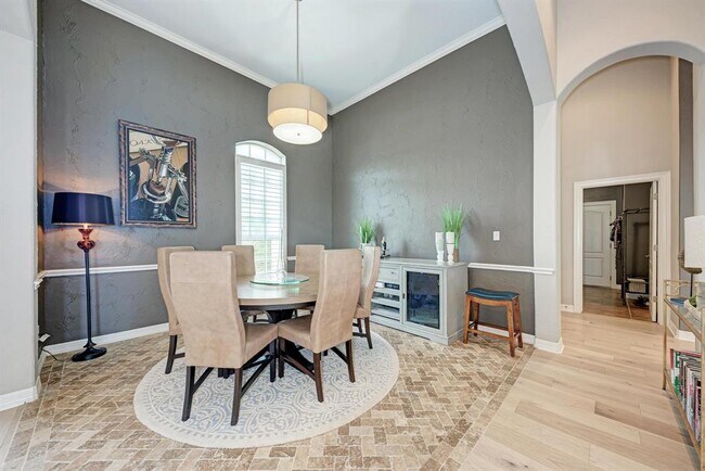 Building Photo - 545 Tom Sawyer Rd