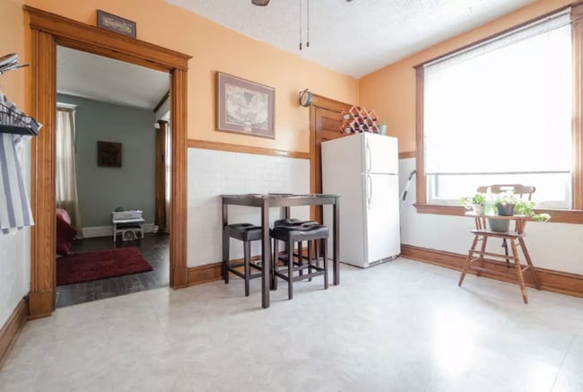 Building Photo - 2451 Maplewood Ave