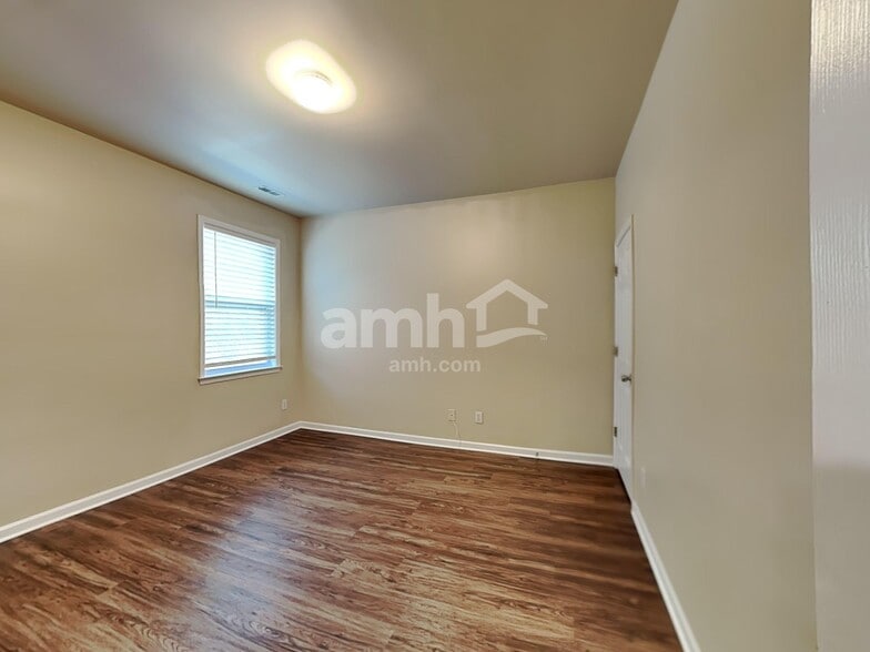 Building Photo - 2673 Blowing Wind Cir