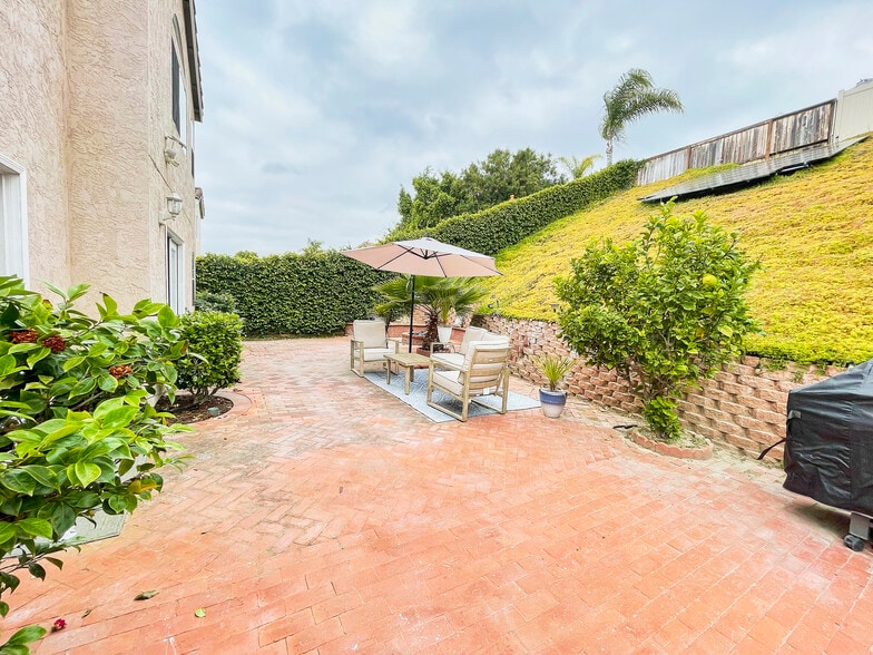 Building Photo - 951 Norella St