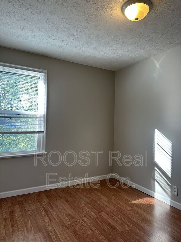 Building Photo - 741 E Mithoff St