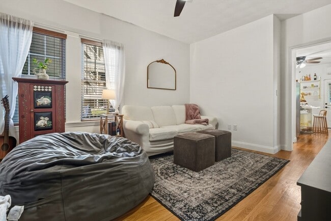 Building Photo - 171 Brooks St