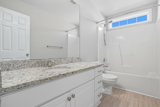 Building Photo - 4 Bedroom Home for Rent in Raleigh NC | Garage | Pet Friendly | $500 Off First Months Rent!