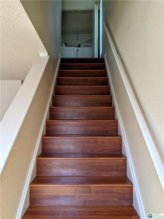 Building Photo - 1825 Falcon Dr