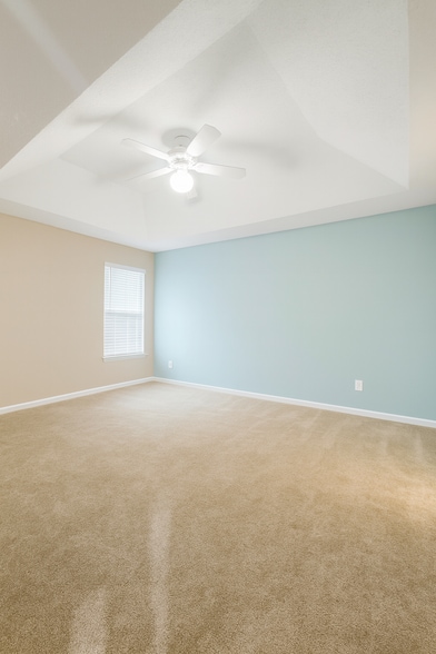 Building Photo - 6 Valley Glen Ct