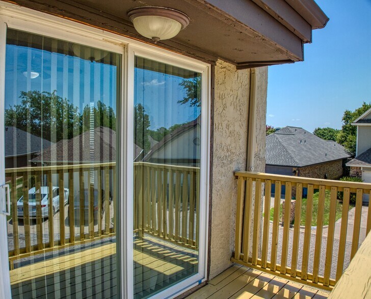 Building Photo - 707 Harbour Town Dr