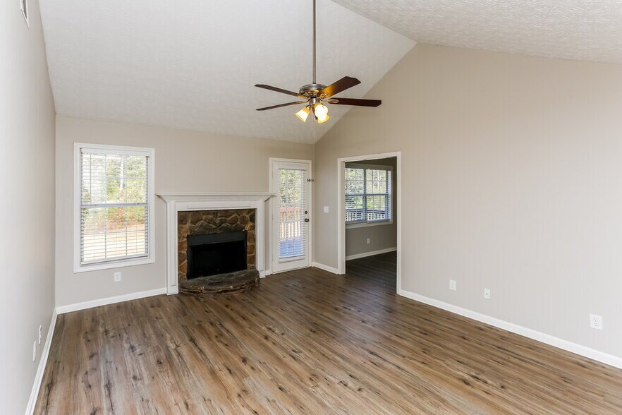 Building Photo - 816 Ruswood Rd