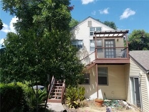 Building Photo - 2102 Townes Ln
