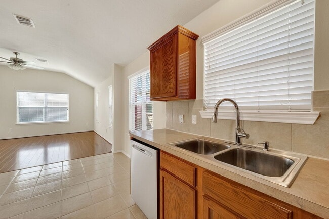 Building Photo - 9830 Lynette Falls Dr