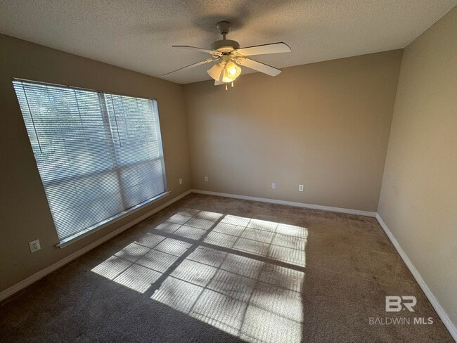 Building Photo - 8356 Carousel Ct