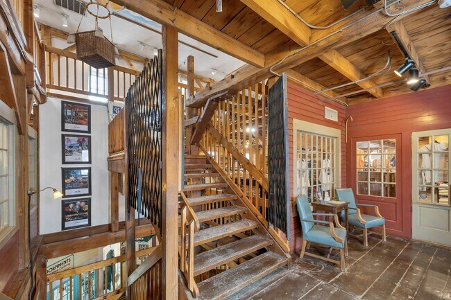 Building Photo - 312 Daniel Webster Hwy