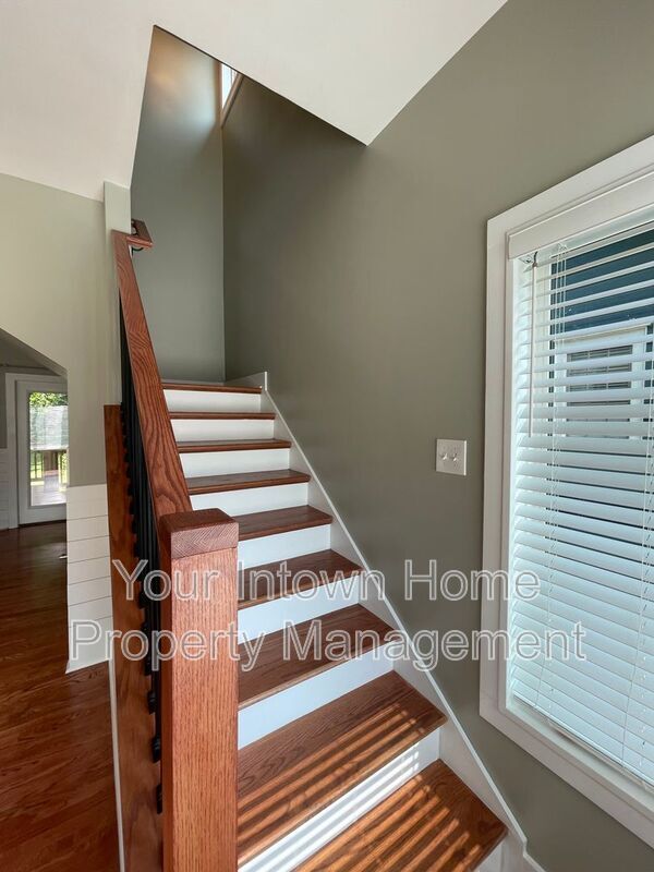 Building Photo - 797 Brownwood Ave SE