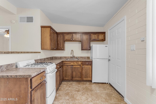 Building Photo - 502 North 11th St