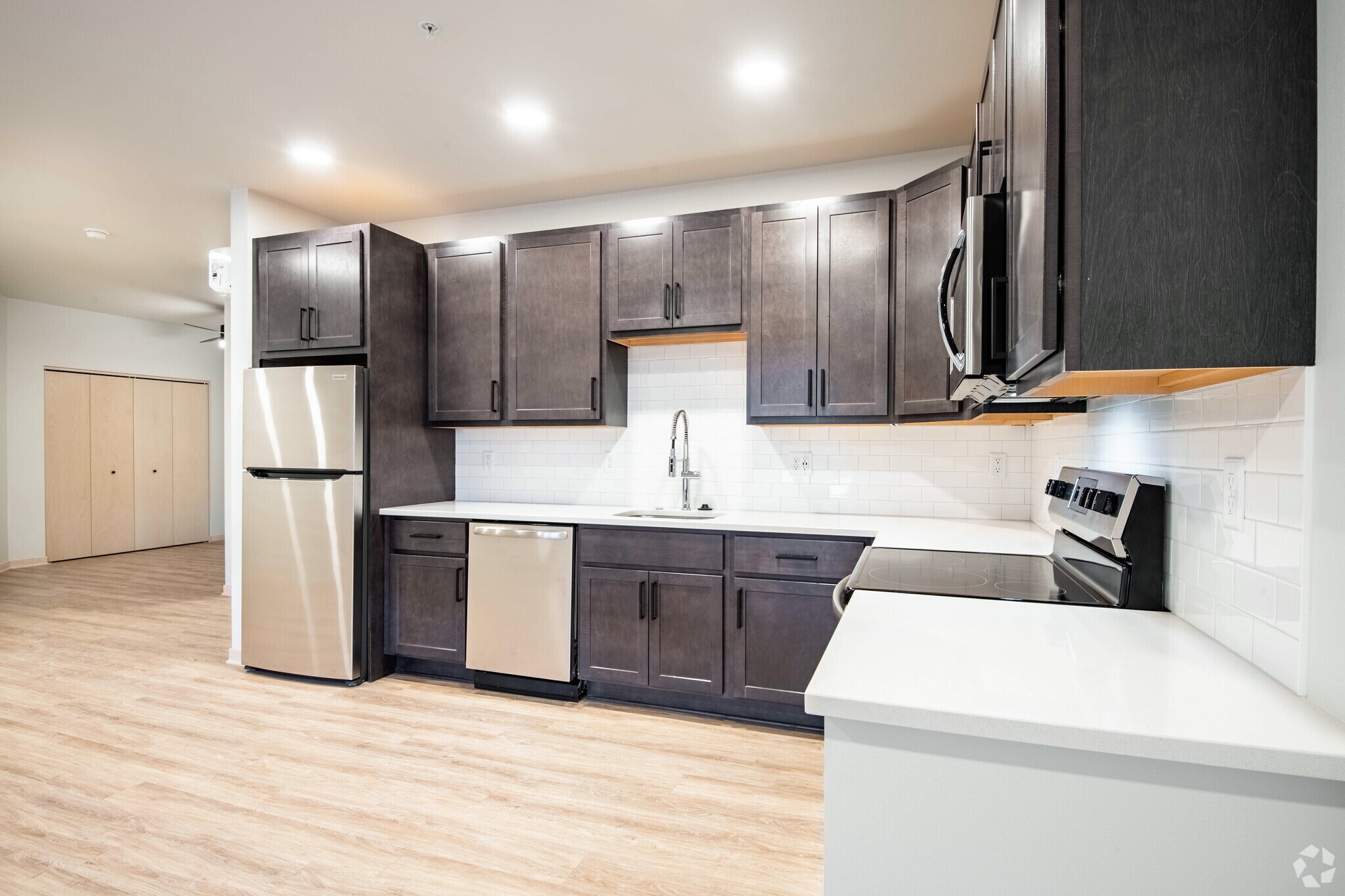 Current 1 & 2 800 W Broadway Monona WI 53713 Apartment Finder