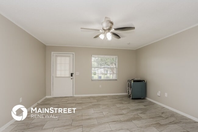 Building Photo - 1552 Foxridge Run SW
