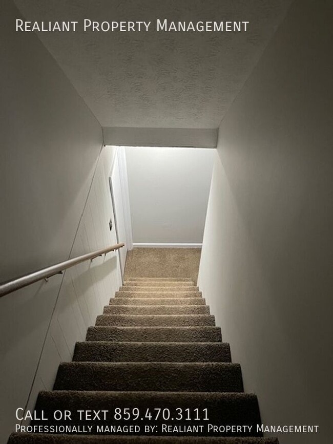 Building Photo - 3809 Dicksonia Dr