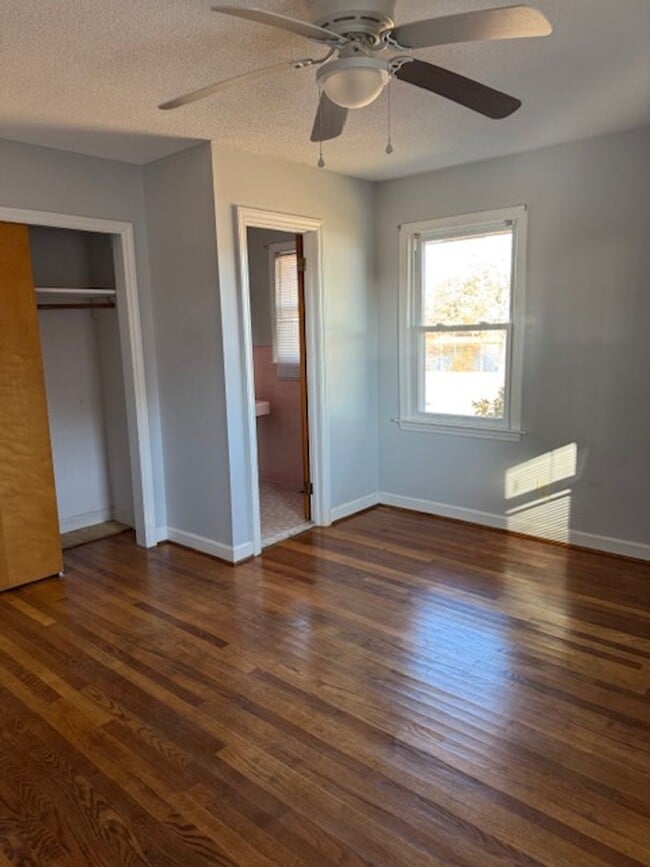 Building Photo - 123 Bear Creek Rd