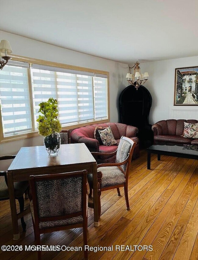 Building Photo - 3 Cypress Ave