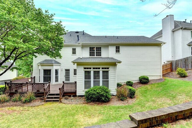 Building Photo - 10665 Wren Ridge Rd