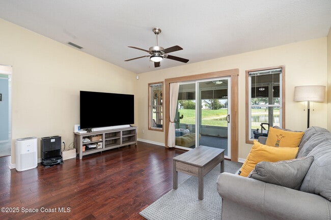 Building Photo - 3623 Egret Dr