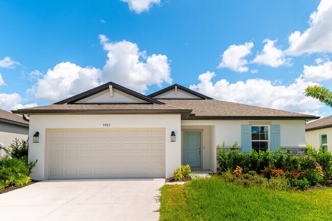 Building Photo - A Luxuriously Furnished 3-Bed, 2-Bath Model Home in Gated Community - Parrish