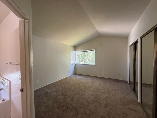 Building Photo - 7007 Sutherland Way