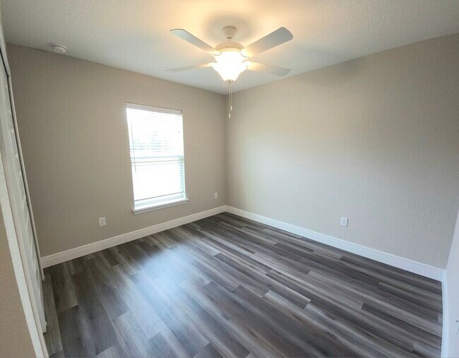 Building Photo - 2959 W Buccaneer Ln