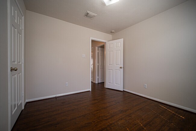 Building Photo - 3610 Liberty Square Trail