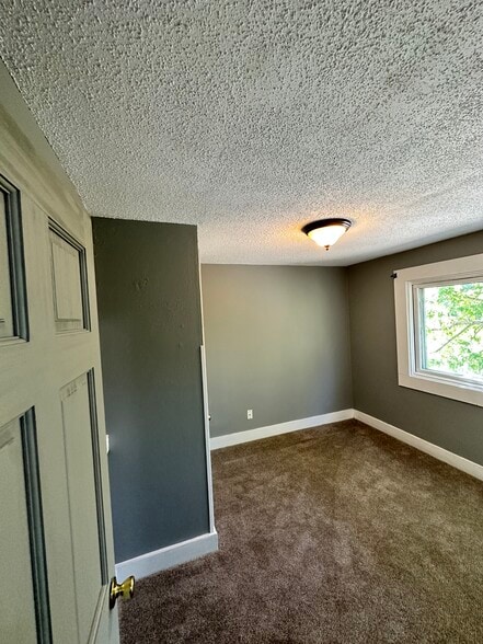 Building Photo - 1388 Furness Pky