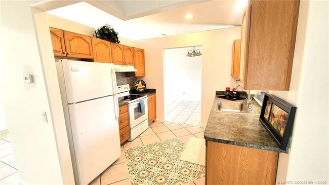 Building Photo - 3873 SW La Fleur St