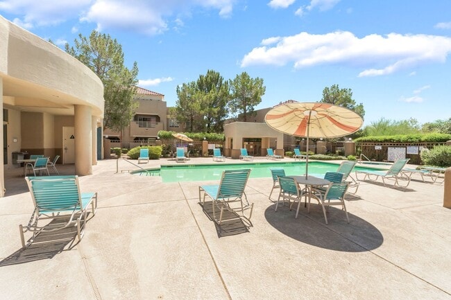 Building Photo - SPACIOUS CONDO!