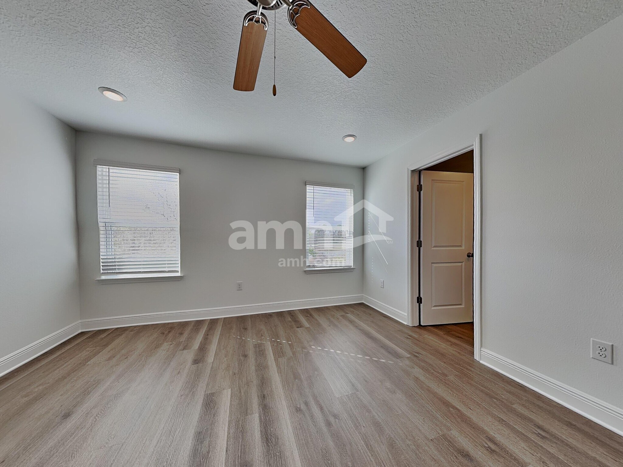 Building Photo - 6741 Atlantic Bch Ave