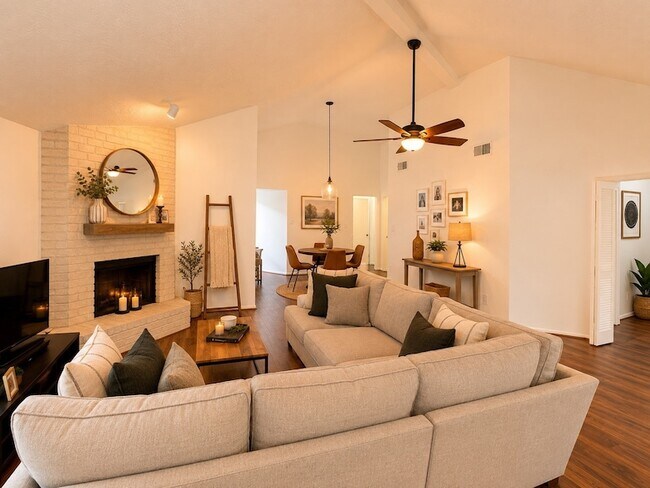 Building Photo - 8310 Spring Wind Dr