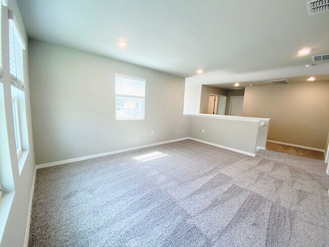 Building Photo - Home in St Cloud for Rent