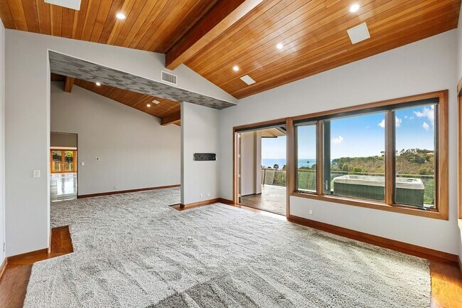 Building Photo - 27091 Sea Vista Dr