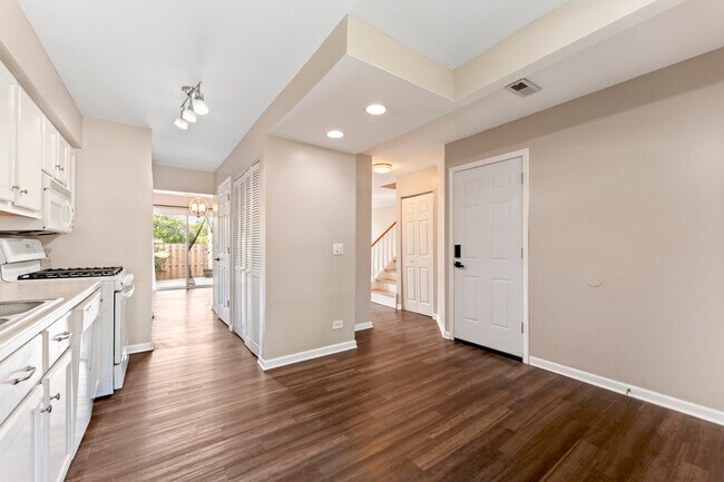 Building Photo - 503 Nebraska Cir