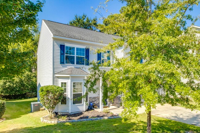 Building Photo - 456 Edenhall Dr