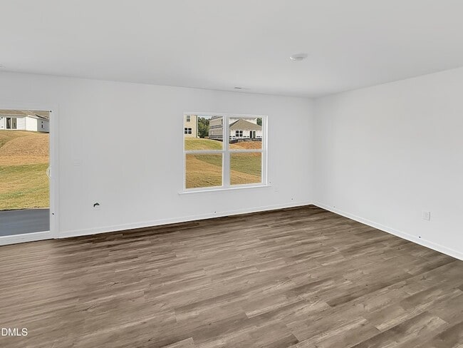 Building Photo - 287 Palm Dr