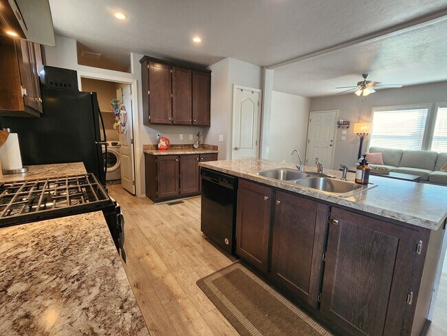 Building Photo - Fully Furnished Manufactured Home in Dayton NV