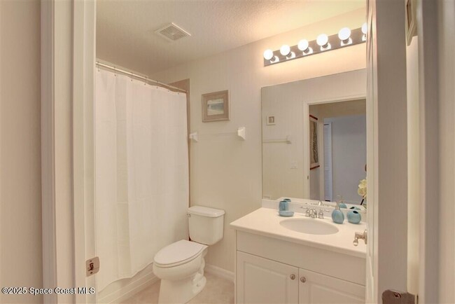 Building Photo - 6858 Toland Dr