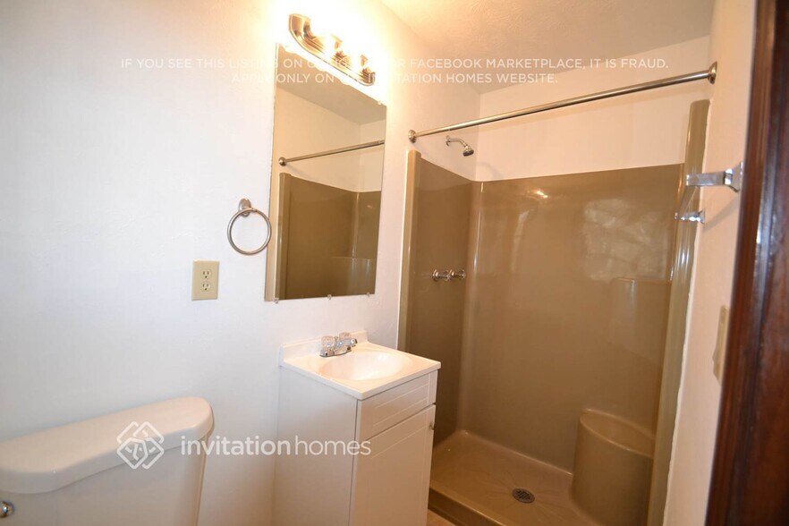 Building Photo - 7290 Hollyhock Dr