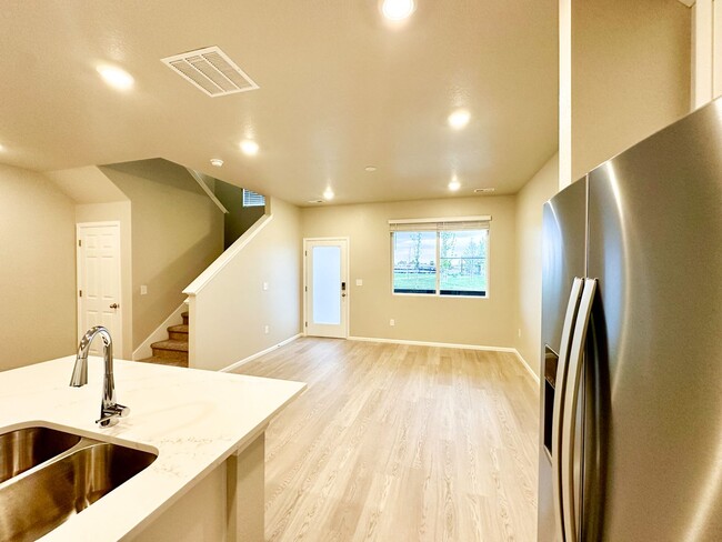 Building Photo - Brand New 3BR in the Brook at Via Varra No...