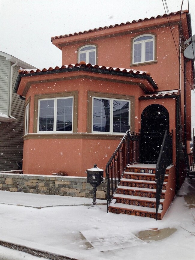Primary Photo - 33 W 13th Rd