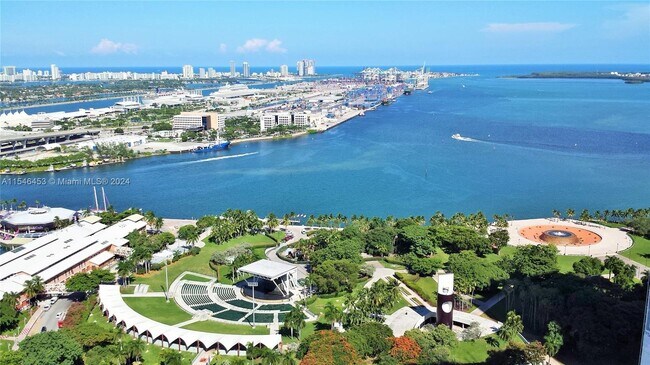 Building Photo - 253 NE 2nd St