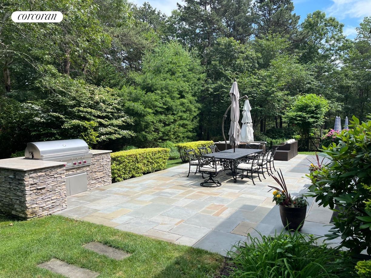 Building Photo - 3 Cherry Blossom Ln